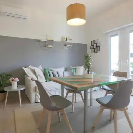 Magnificent For 4 People 아파트